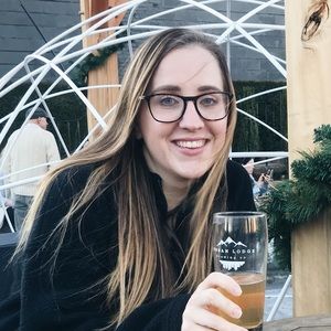 Meet your Posher, Cassandra